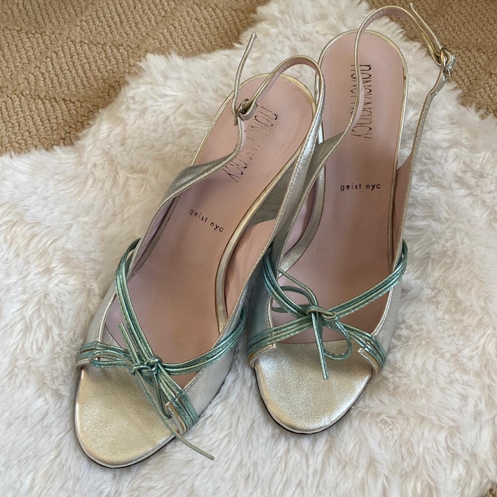 Stunning silver/blue heels!  Perfect party shoes